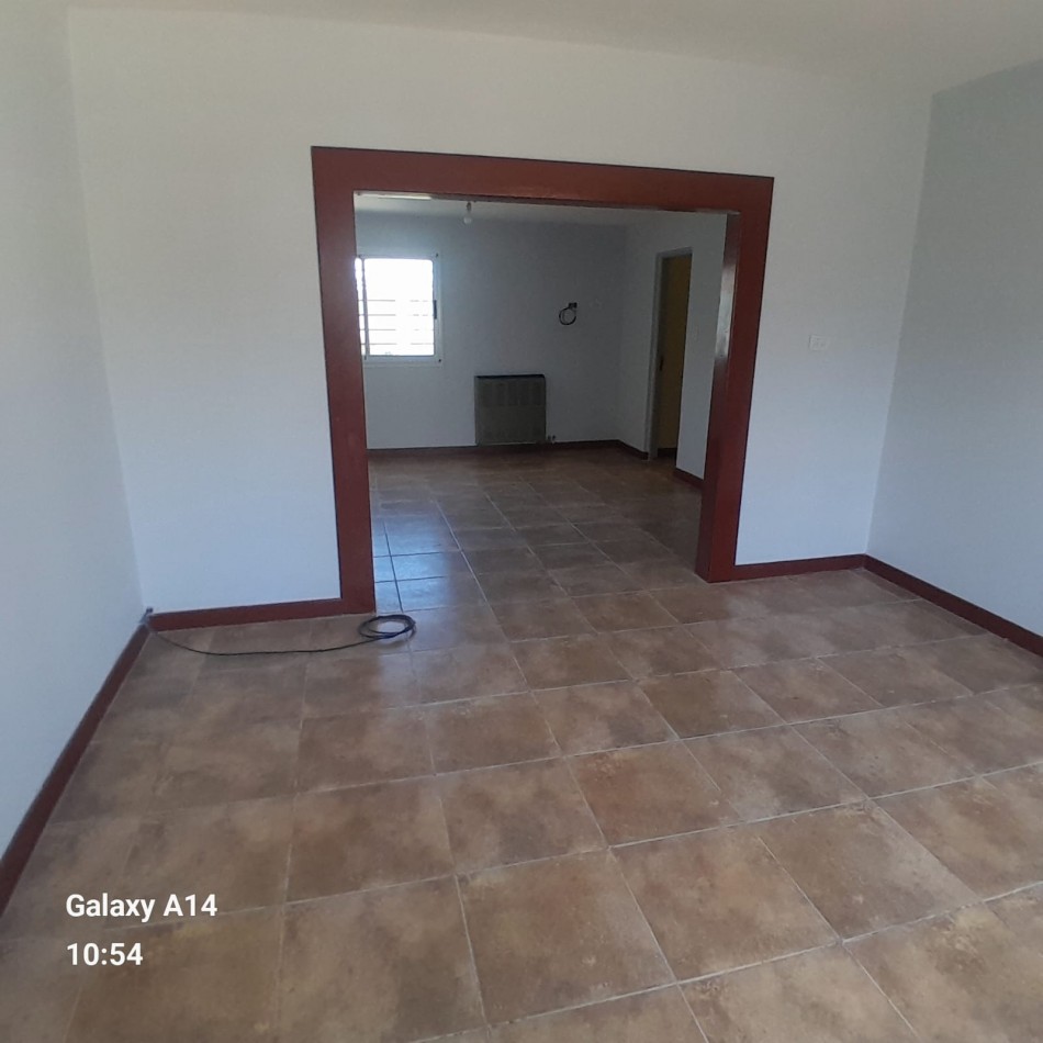 CASA EN 2 PLANTAS EN BARRIO LOPEZ DE GOMARA