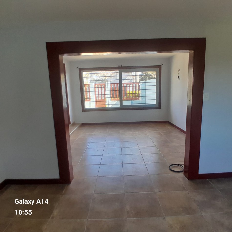 CASA EN 2 PLANTAS EN BARRIO LOPEZ DE GOMARA