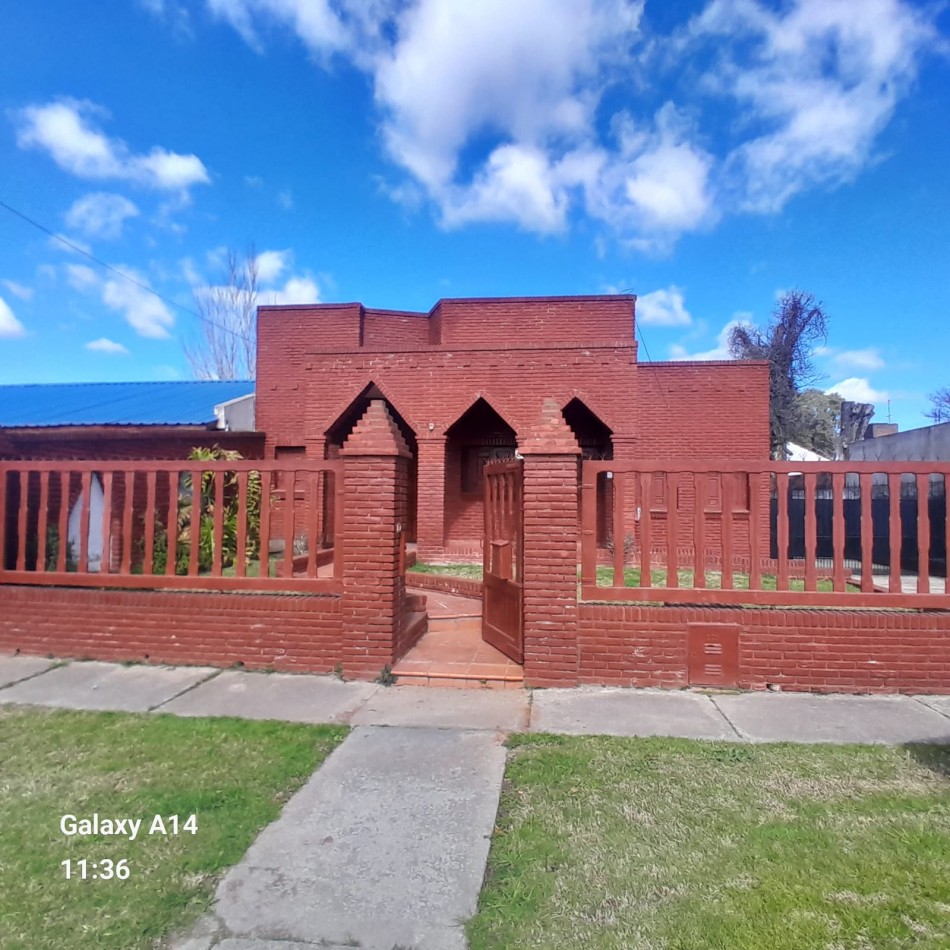 CHALET DE 3 AMBIENTES EN BARRIO LA FLORIDA