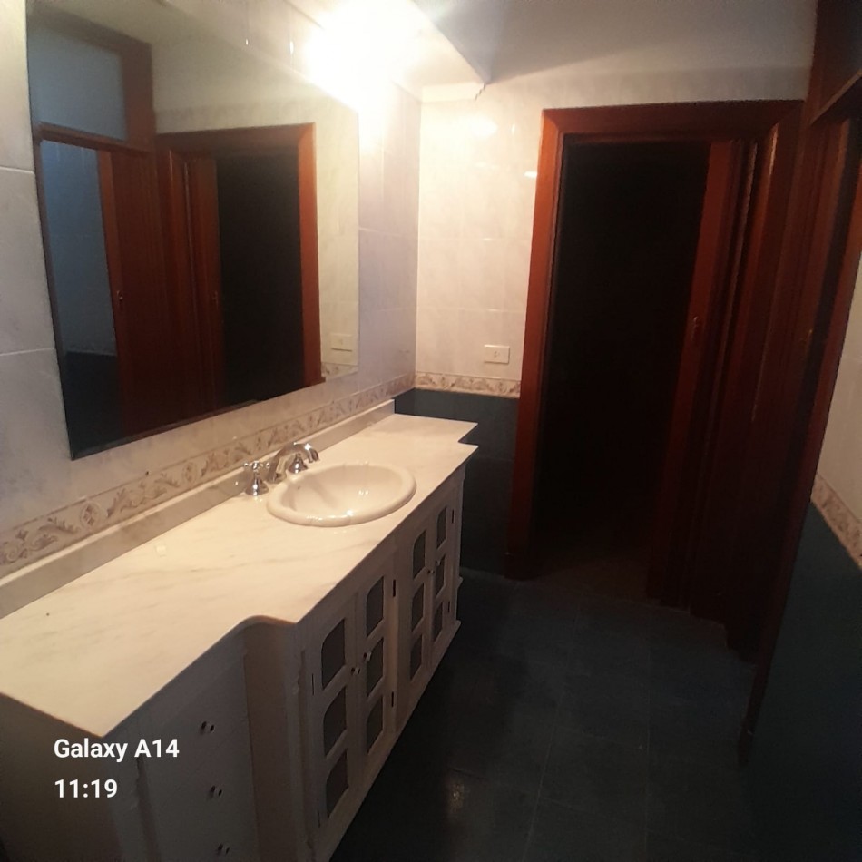 CHALET DE 3 AMBIENTES EN BARRIO LA FLORIDA