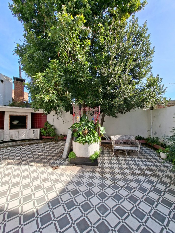 CHALET DE 5 AMBIENTES APTO USO PROFESIONAL