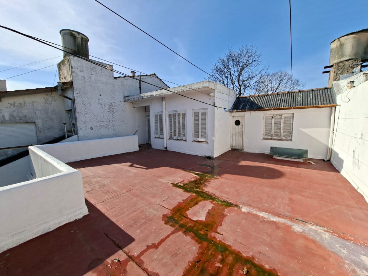 CHALET DE 5 AMBIENTES APTO USO PROFESIONAL