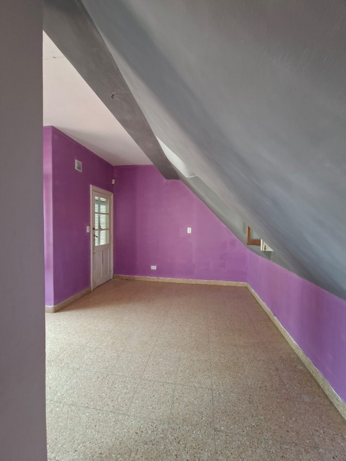 CHALET DE 5 AMBIENTES APTO USO PROFESIONAL