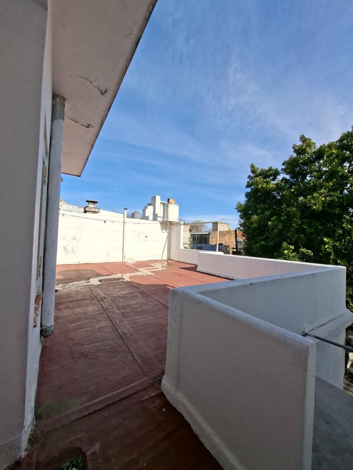 CHALET DE 5 AMBIENTES APTO USO PROFESIONAL