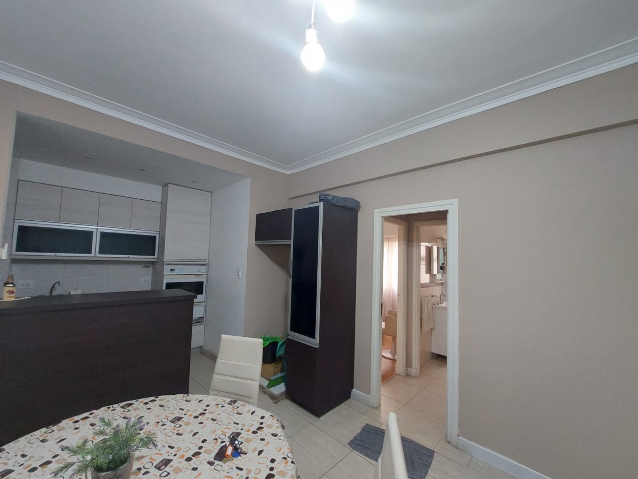 DEPARTAMENTO DE 2 AMBIENTES EN ZONA PLAZA COLON