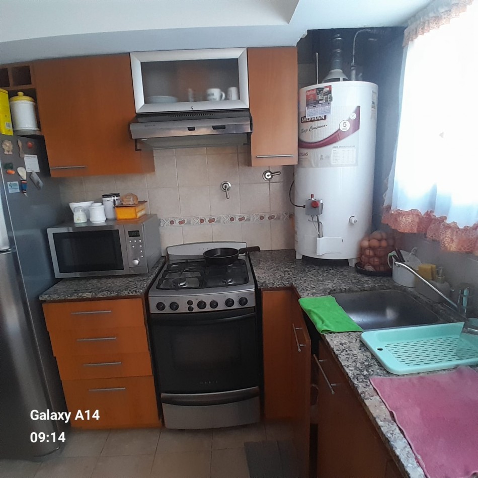 DUPLEX DE TRES AMBIENTES EN BARRIO VILLA PRIMERA