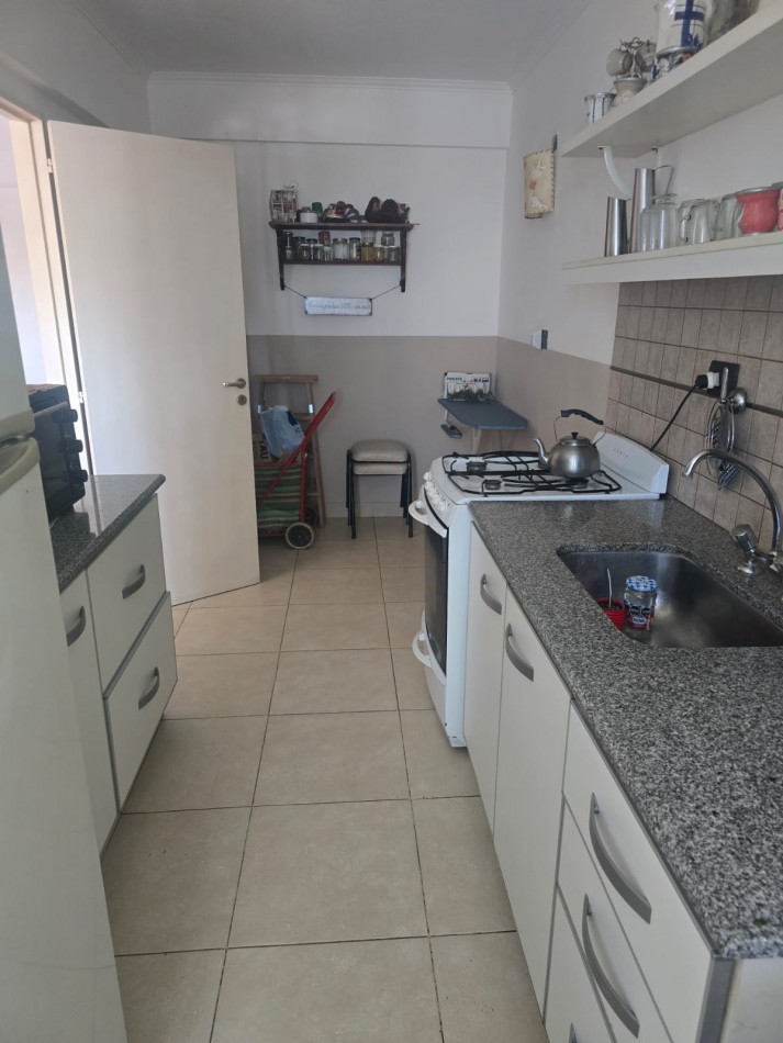 DEPARTAMENTO DE 3 AMBIENTES EN PREDIO CERRADO