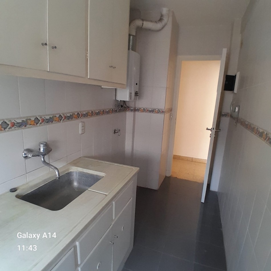 DEPARTAMENTO DE 2 AMBIENTES ZONA PLAZA COLON