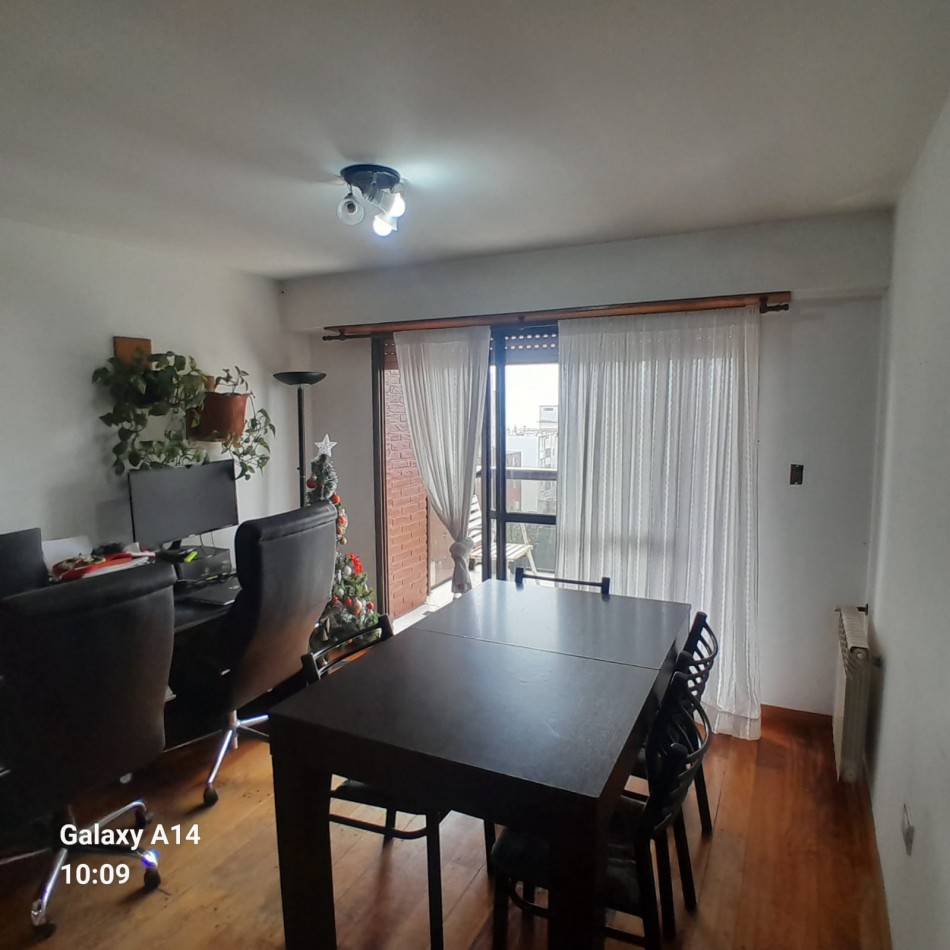 DEPARTAMENTO DE 3 AMBIENTES EN EDIFICIO CRONOS