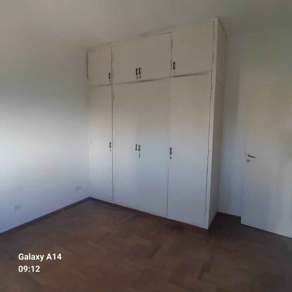 DEPARTAMENTO DE 4 AMBIENTES FRENTE AL NUEVO SHOPPING EN ZONA SUR