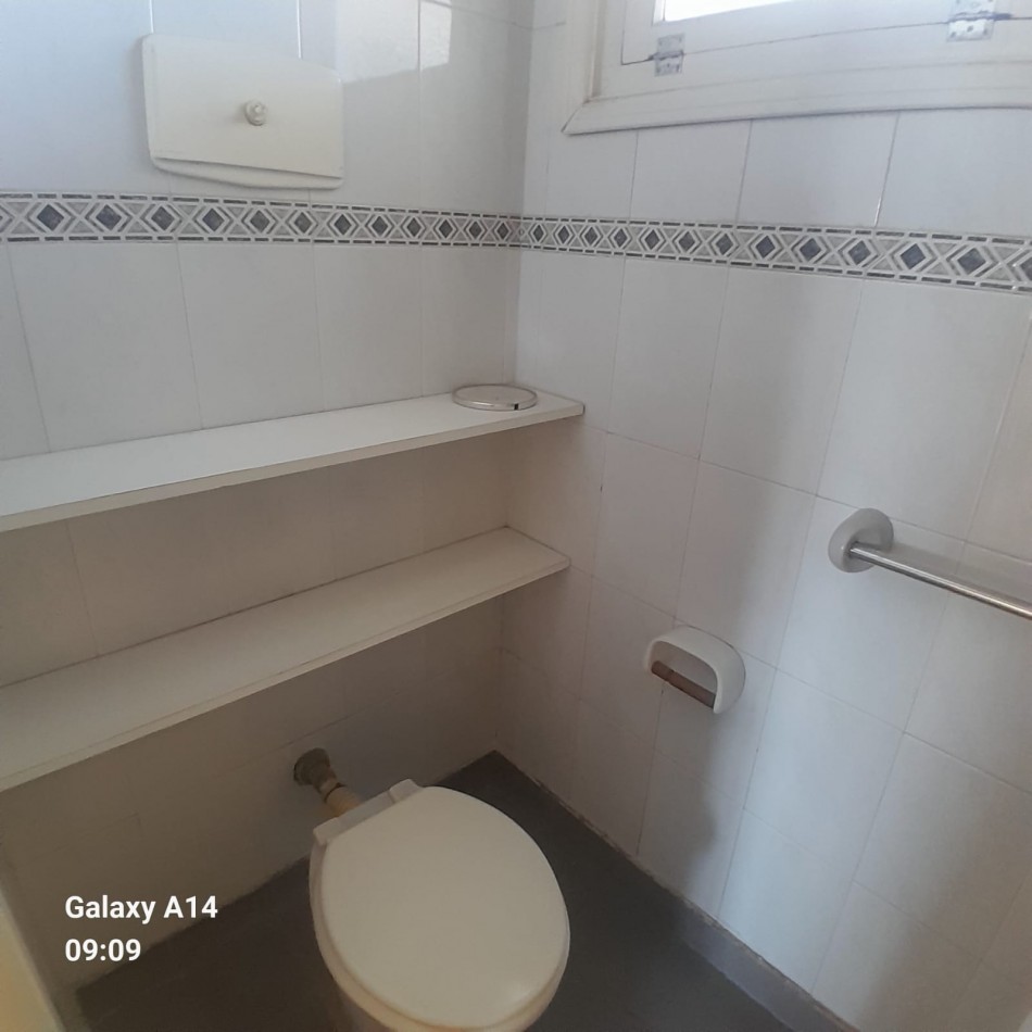 DEPARTAMENTO DE 4 AMBIENTES FRENTE AL NUEVO SHOPPING EN ZONA SUR