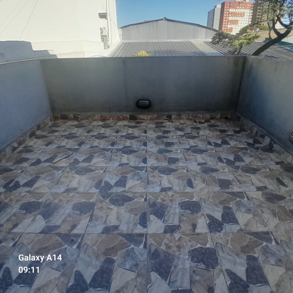 DEPARTAMENTO DE 4 AMBIENTES FRENTE AL NUEVO SHOPPING EN ZONA SUR