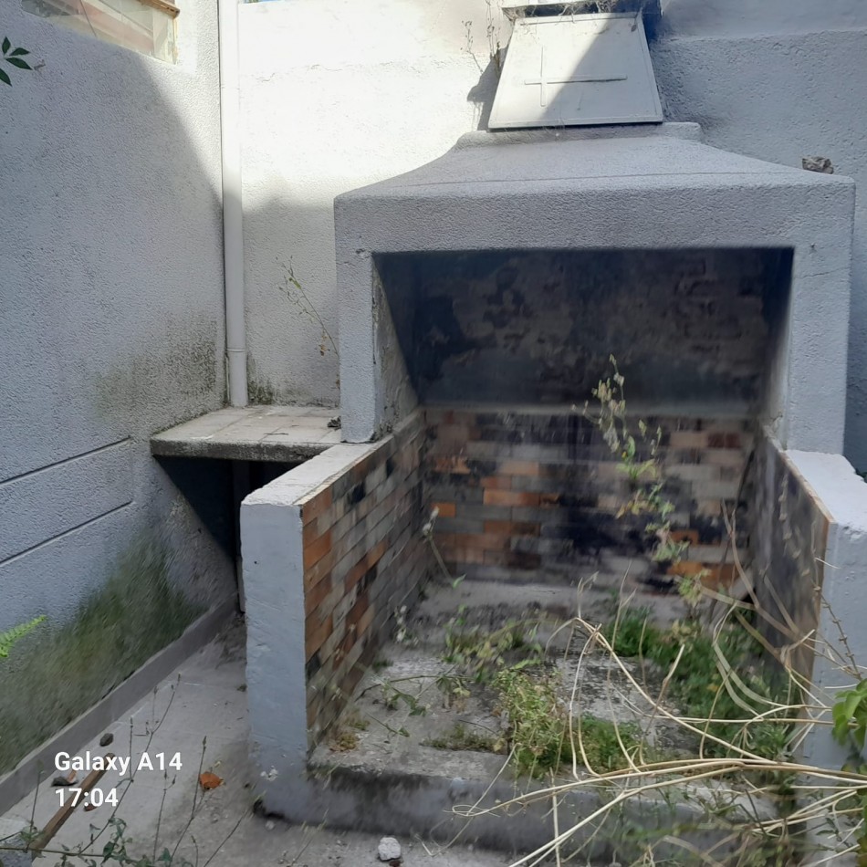 PH DE 3 AMBIENTES EN PLANTA BAJA A LA CALLE