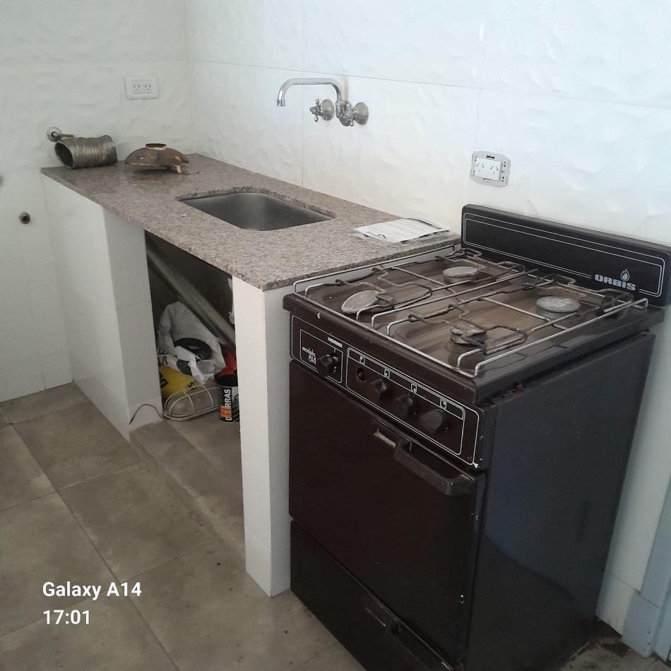 PH DE 3 AMBIENTES EN PLANTA BAJA A LA CALLE