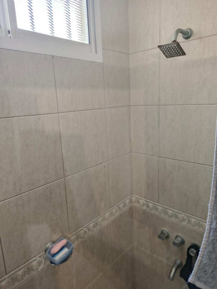 CHALET DE 4 AMBIENTES EN BARRIO VILLA PRIMERA