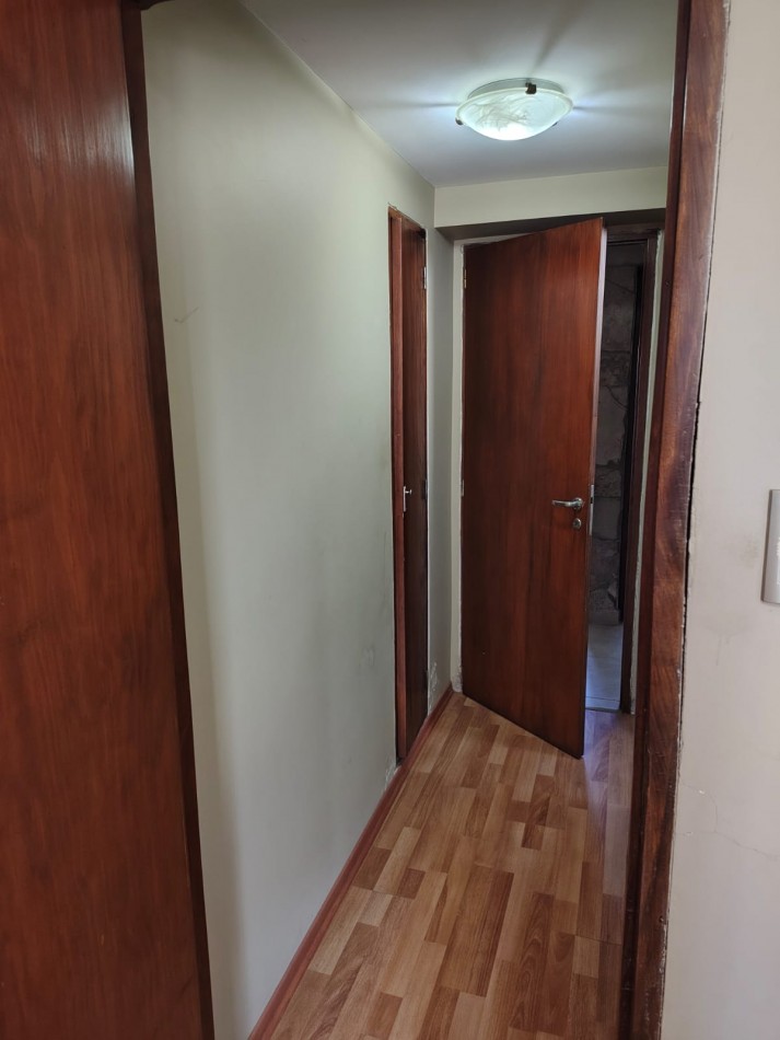 CHALET DE 4 AMBIENTES EN BARRIO VILLA PRIMERA