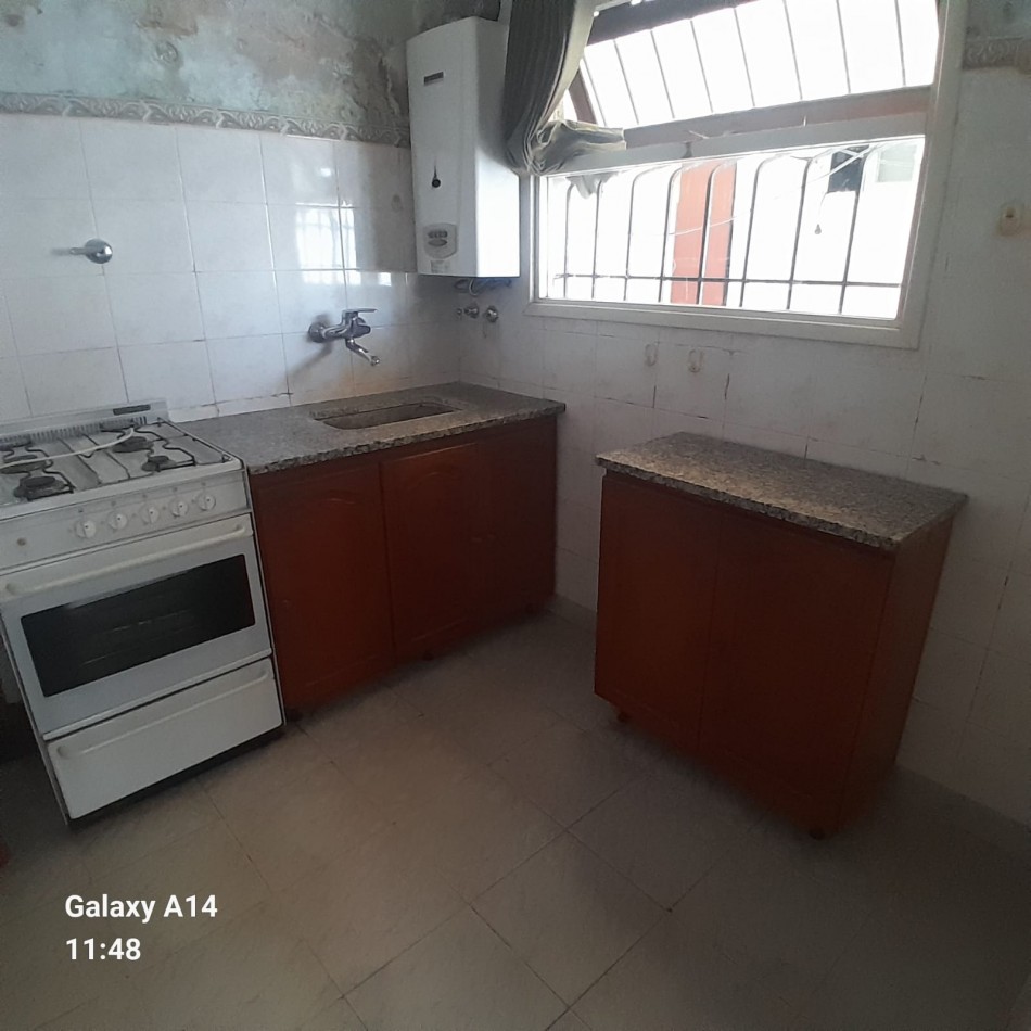 CASA DE 3 AMBIENTES EN BARRIO LOS PINARES