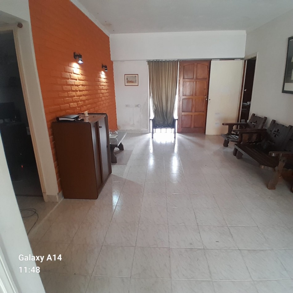 CASA DE 3 AMBIENTES EN BARRIO LOS PINARES