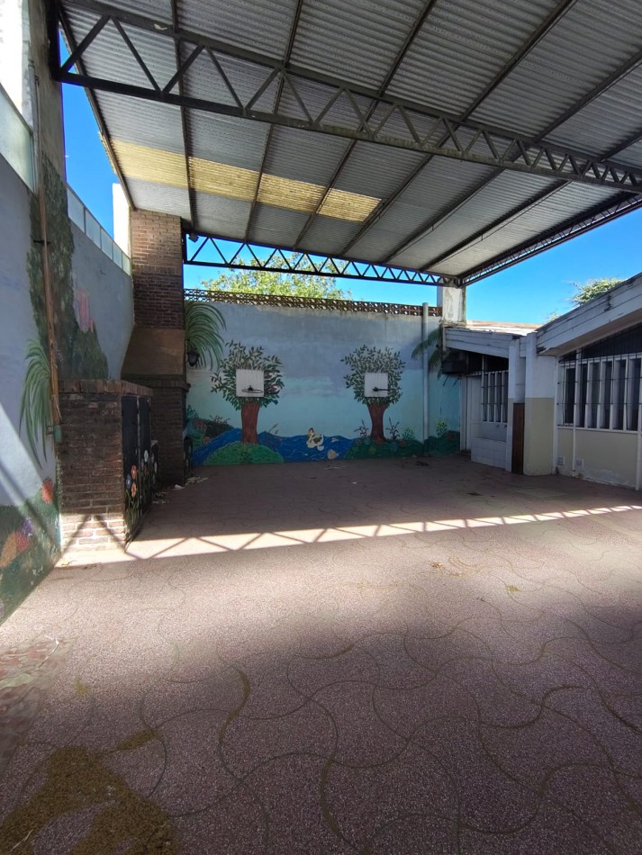 IMPORTANTE PROPIEDAD PARA USO PROFESIONAL O INSTITUCIONAL