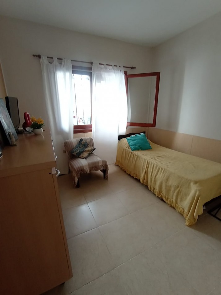 PH DE 3 AMBIENTES EN BARRIO CAISAMAR