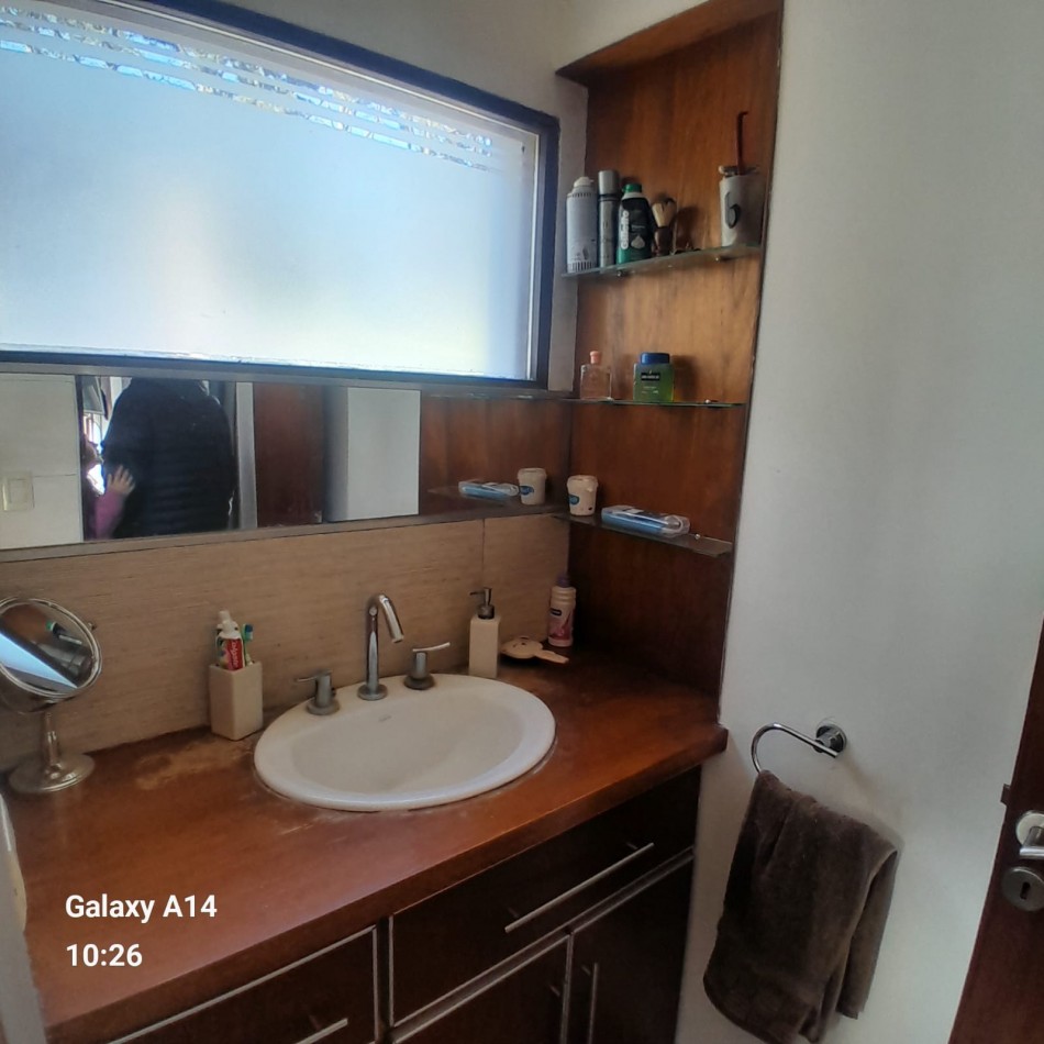 CASA DE HERMOSO DISEÑO EN SIERRAS DE LOS PADRES