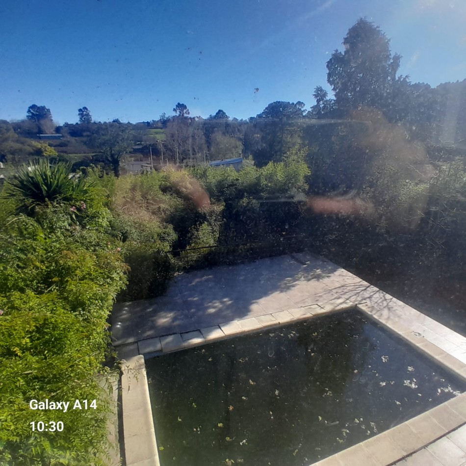 CASA DE HERMOSO DISEÑO EN SIERRAS DE LOS PADRES