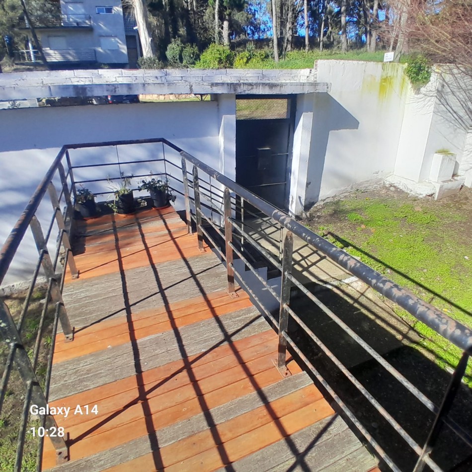 CASA DE HERMOSO DISEÑO EN SIERRAS DE LOS PADRES