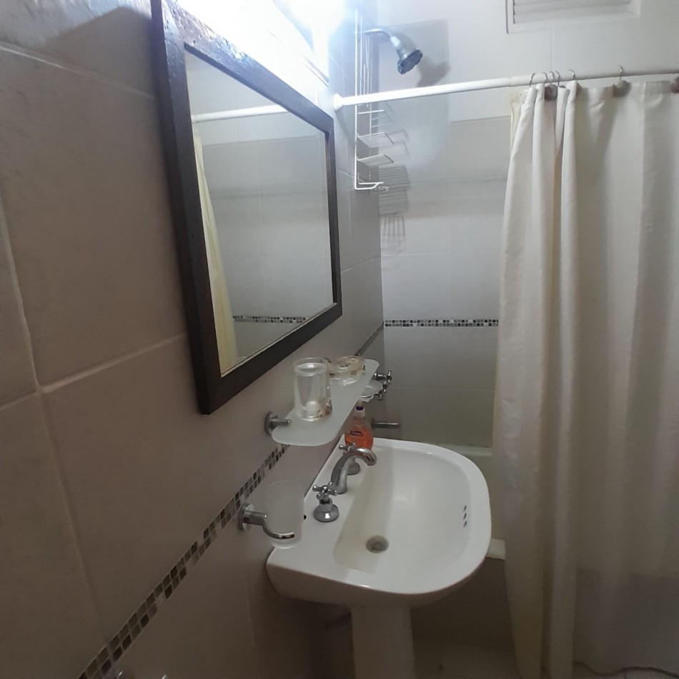 DEPARTAMENTO SEMIPISO DE 2 AMBIENTES EN ZONA PLAZA MITRE