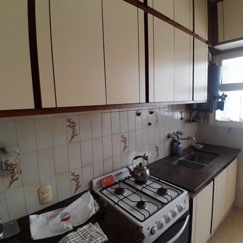 DEPARTAMENTO SEMIPISO DE 2 AMBIENTES EN ZONA PLAZA MITRE