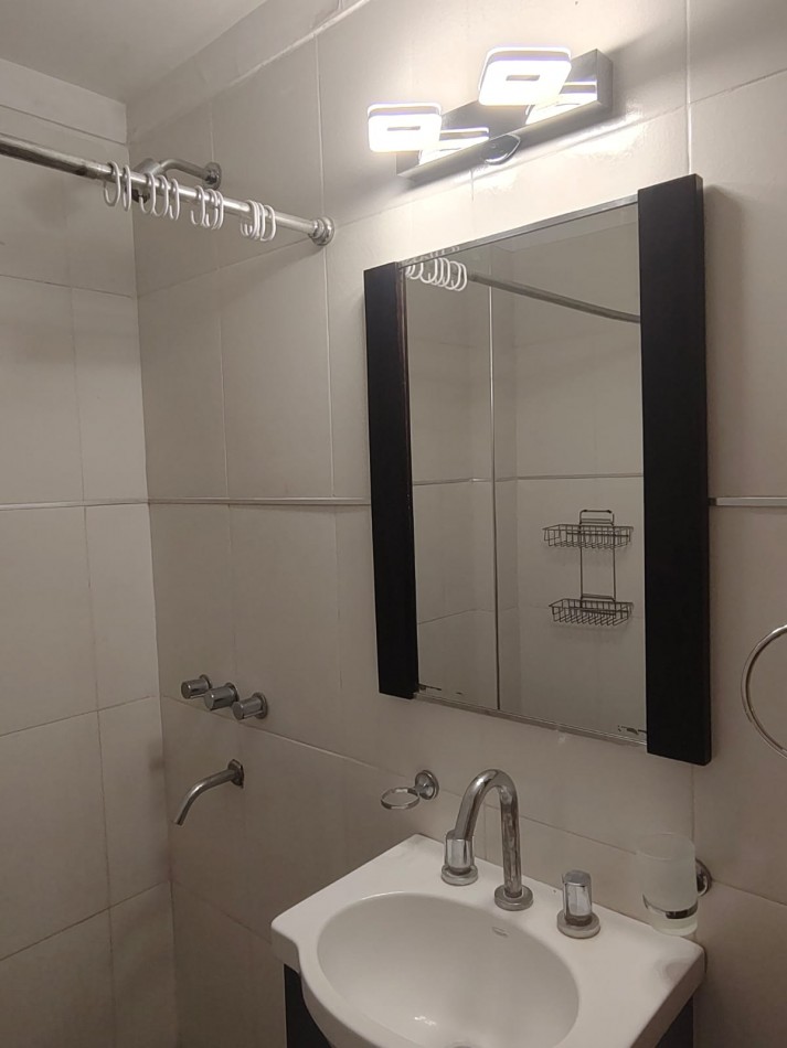 CHALET DE 4 AMBIENTES EN BARRIO CAISAMAR MAS LOTE LINDERO