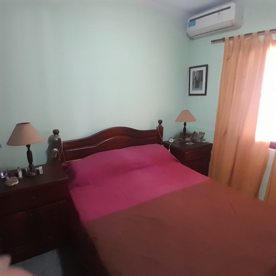 CASA DE 3 AMBIENTES EN BARRIO RAICES