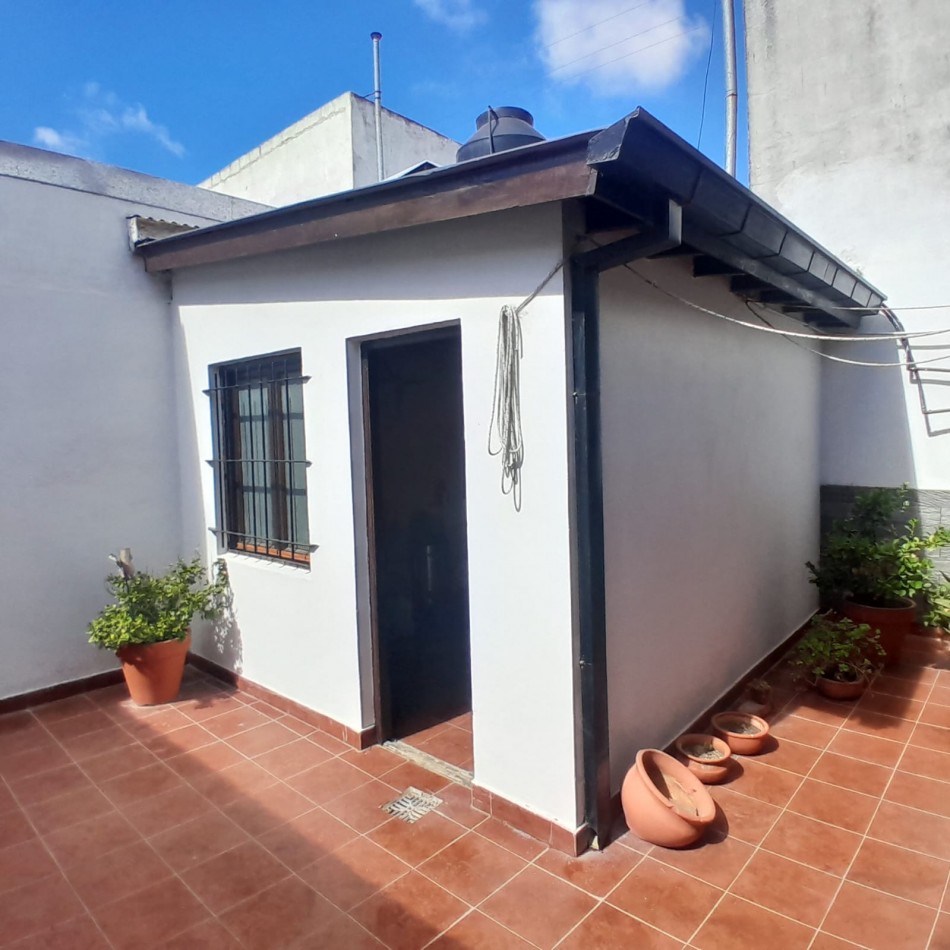 CASA DE 3 AMBIENTES EN BARRIO RAICES