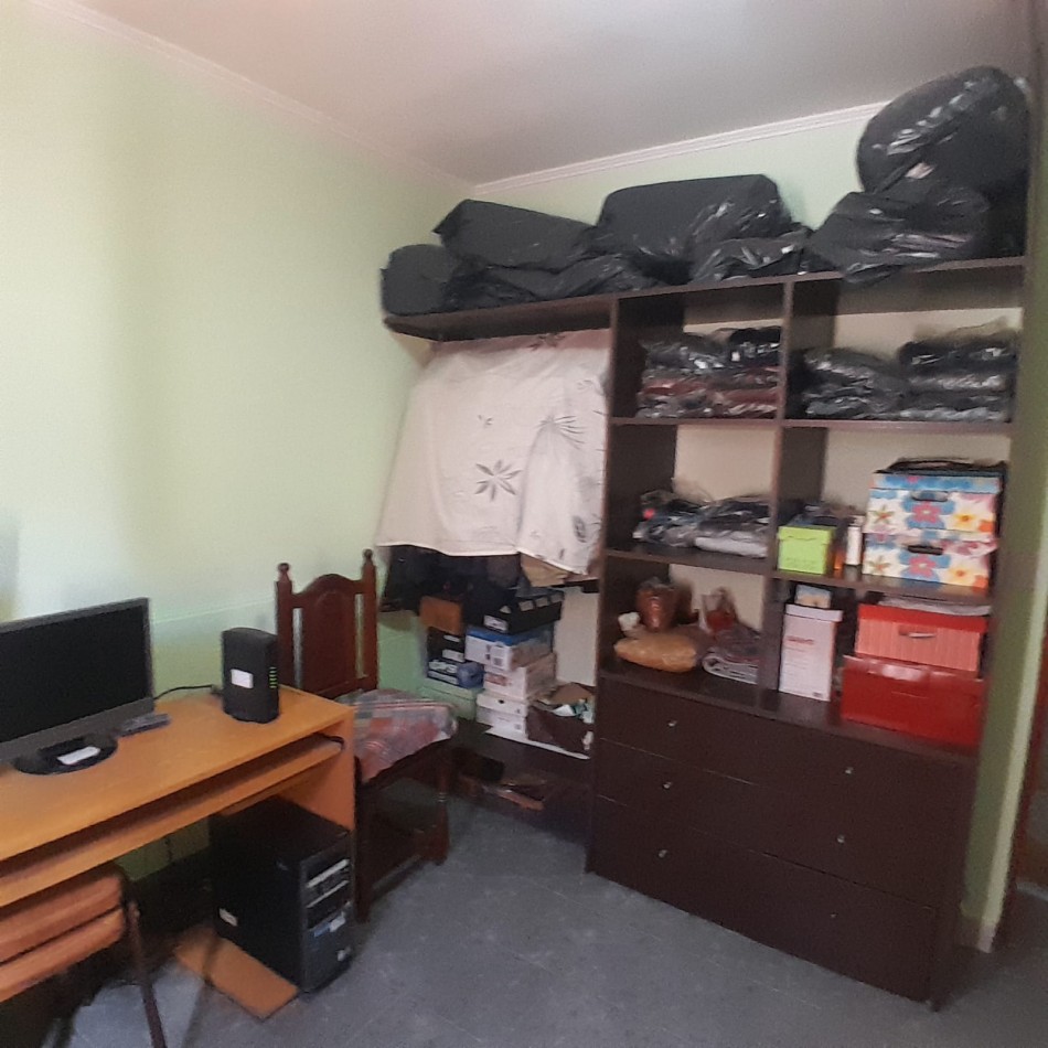 CASA DE 3 AMBIENTES EN BARRIO RAICES