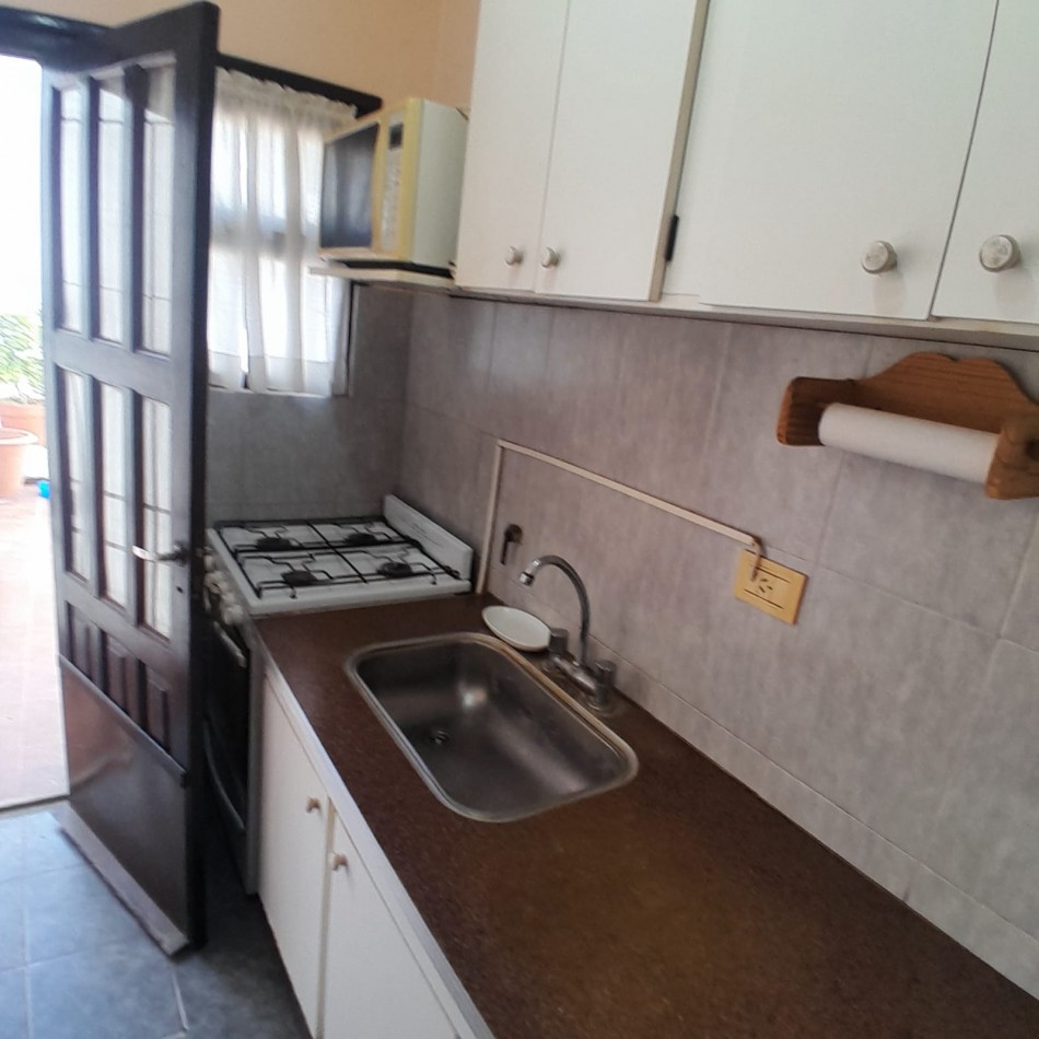 CASA DE 3 AMBIENTES EN BARRIO RAICES