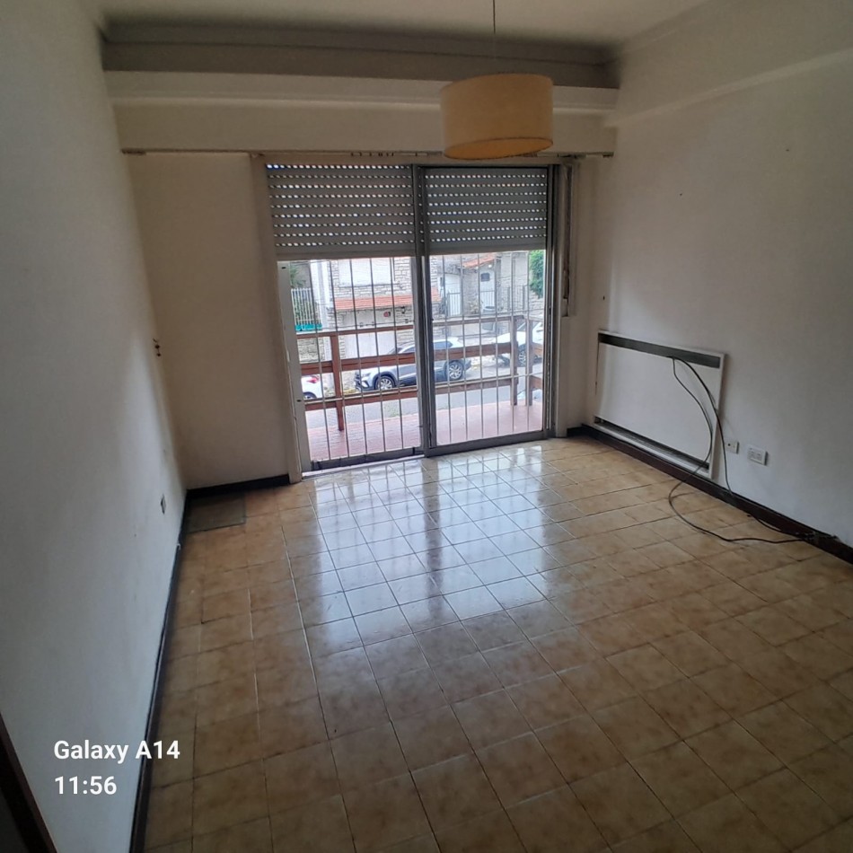 DEPARTAMENTO DE 5 AMBIENTES EN LA ZONA DE GUEMES