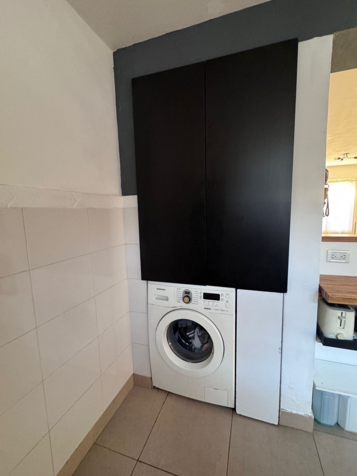 EN VENTA. PH TRES AMBIENTES CON PATIO. ZONA MISIONES Y AVELLANEDA. APTO CREDITO