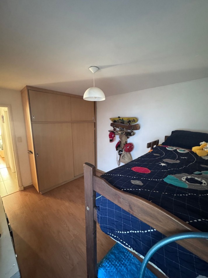 EN VENTA. PH TRES AMBIENTES CON PATIO. ZONA MISIONES Y AVELLANEDA. APTO CREDITO