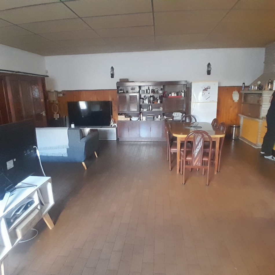 CHALET DE 2 AMBIENTES EN ARAGON Y PELAYO