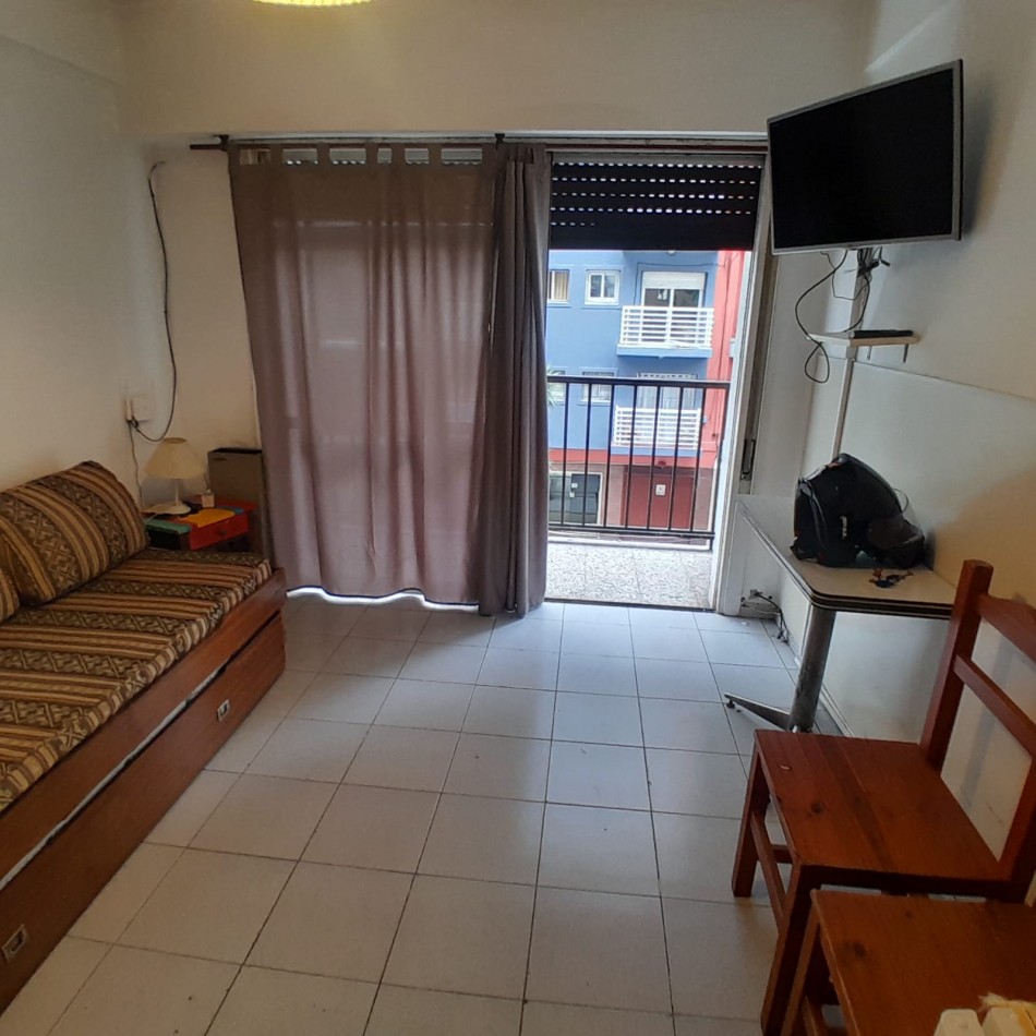 DEPARTAMENTO DE 1 AMBIENTE A METROS DEL MAR