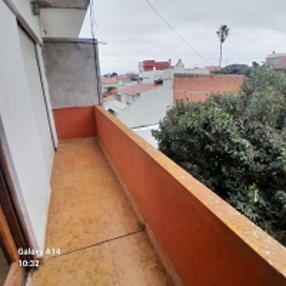 DEPARTAMENTO TIPO DUPLEX DE 3 AMBIENTES EN ZONA MOGOTES