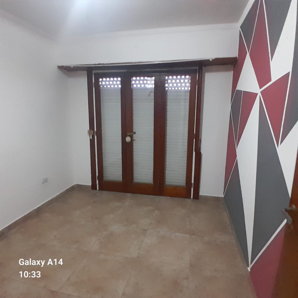 DEPARTAMENTO TIPO DUPLEX DE 3 AMBIENTES EN ZONA MOGOTES