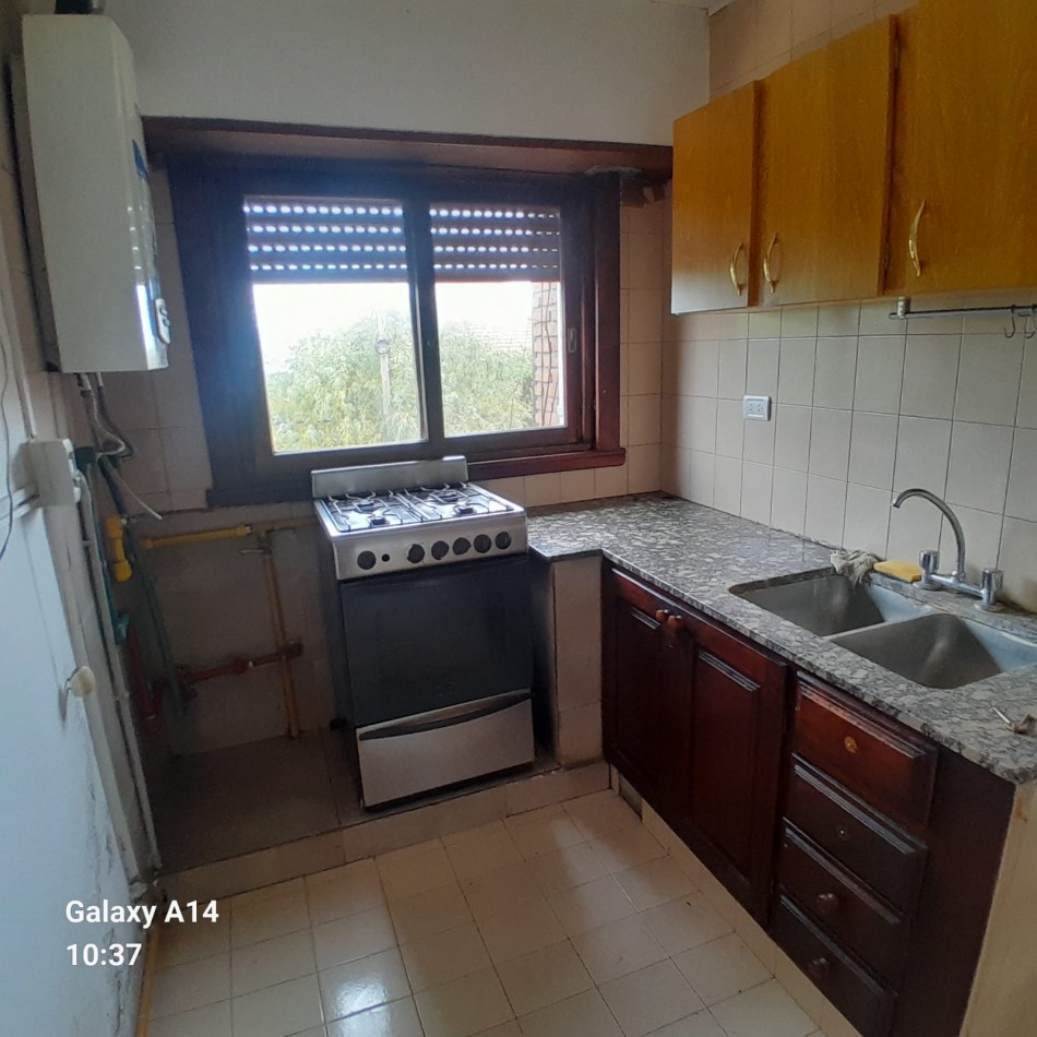 DEPARTAMENTO TIPO DUPLEX DE 3 AMBIENTES EN ZONA MOGOTES