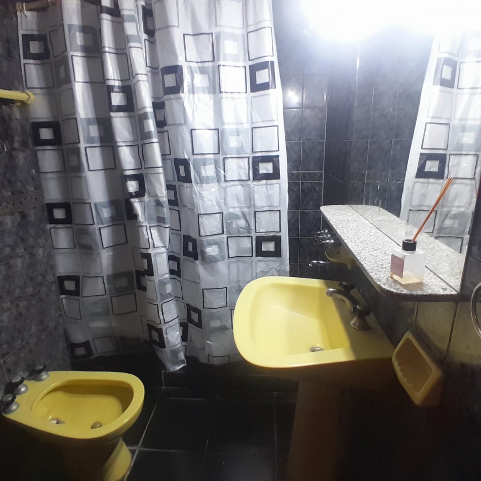 DEPARTAMENTO DOS AMBIENTES A LA CALLE. JARA AL 2100.
