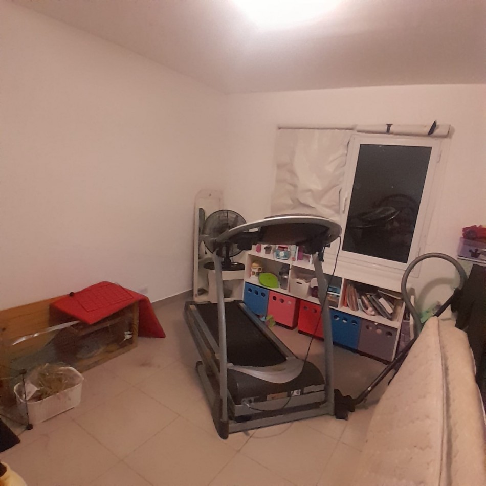 CASA DE 4 AMBIENTES EN BARRIO PINARES