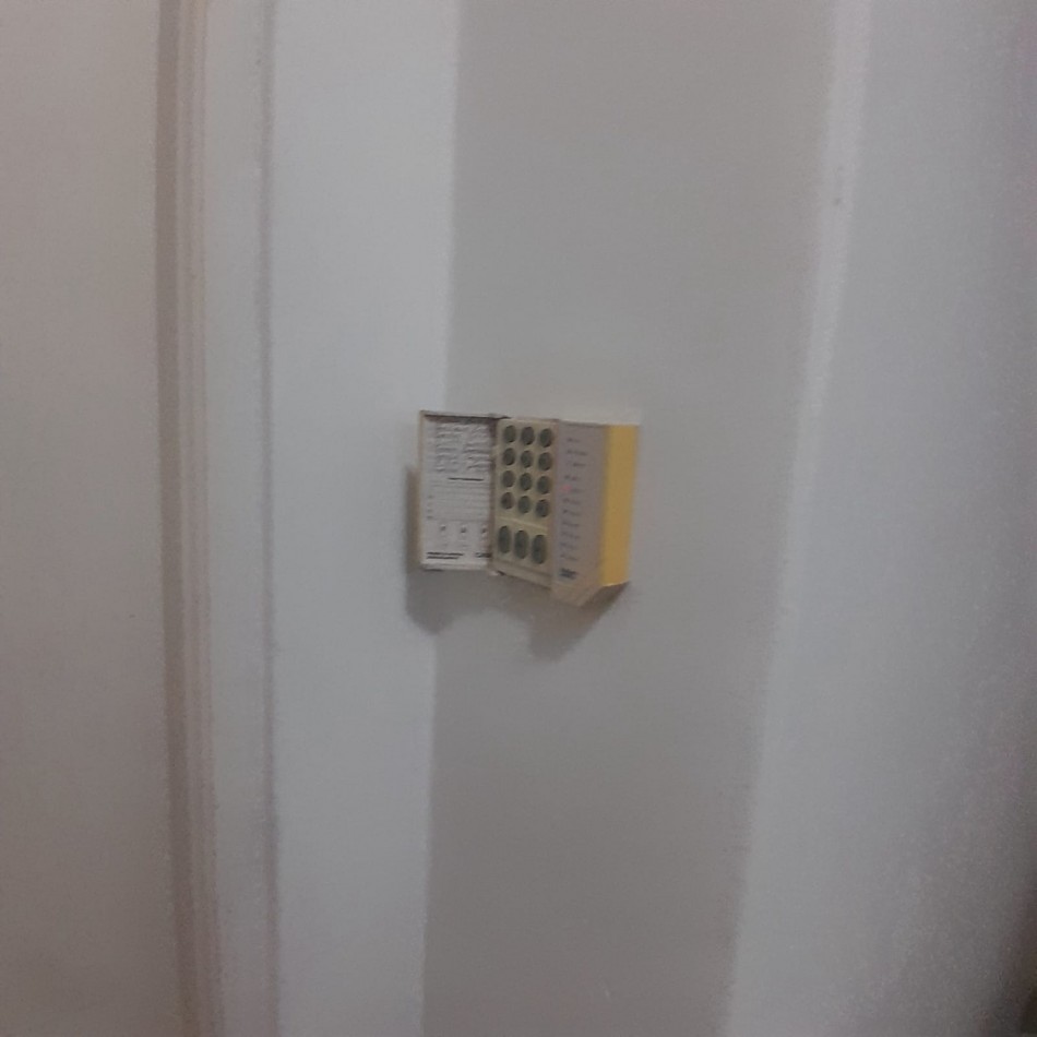 CASA DE 4 AMBIENTES EN BARRIO PINARES