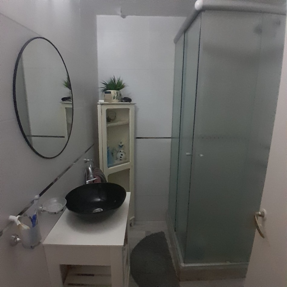 CASA DE 4 AMBIENTES EN BARRIO PINARES