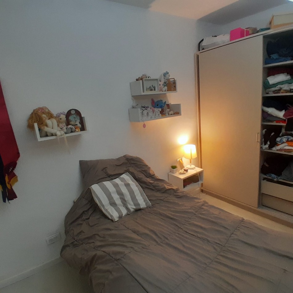 CASA DE 4 AMBIENTES EN BARRIO PINARES