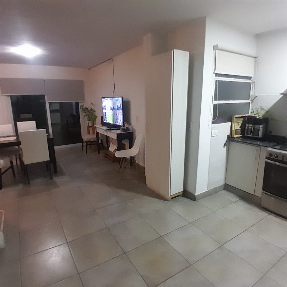 CASA DE 4 AMBIENTES EN BARRIO PINARES