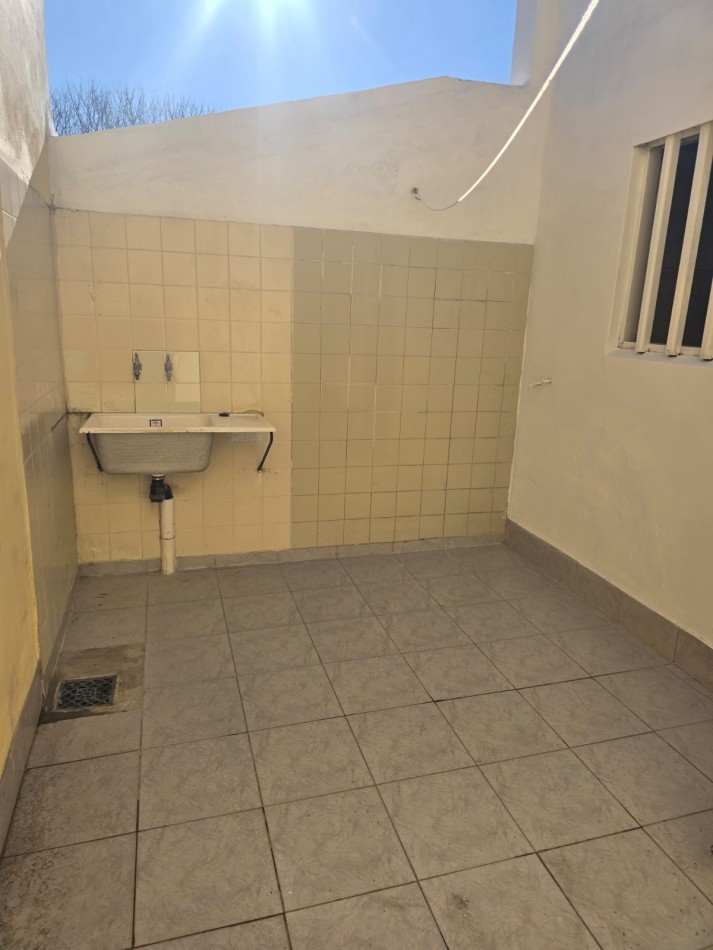 PH DE 3 AMBIENTES, EN PRIMER PISO POR ESCALERA