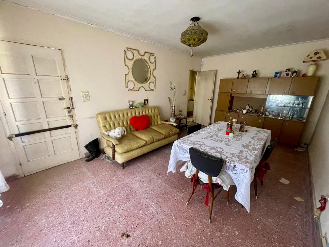CHALET DE 3 AMBIENTES EN ESQUINA DE LIBERTAD Y TANDIL